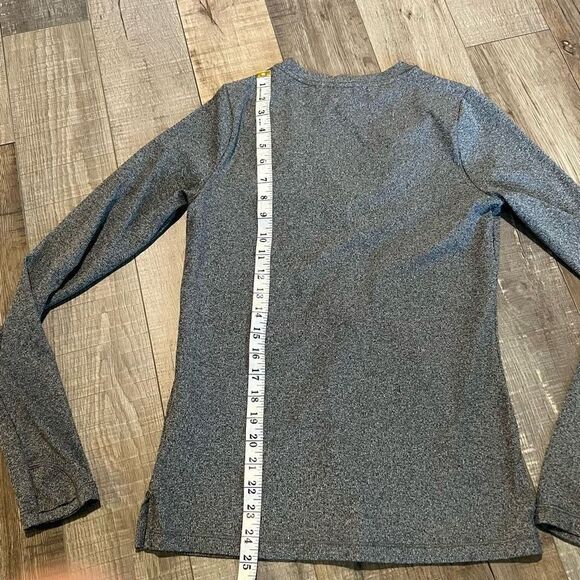 Athleta Uptempo Ribbed Henley
Top small Black Heather - Picture 4 of 9